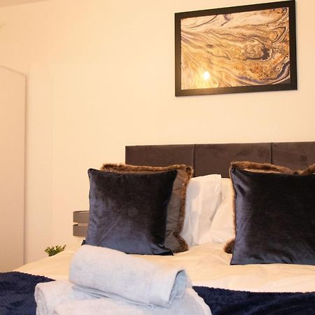 Livestay-Modern Apartment Minutes Away From Heathrow Slough Exteriér fotografie