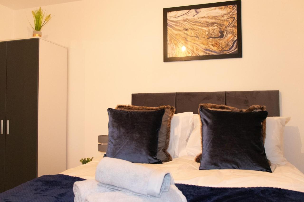 Livestay-Modern Apartment Minutes Away From Heathrow Slough Exteriér fotografie